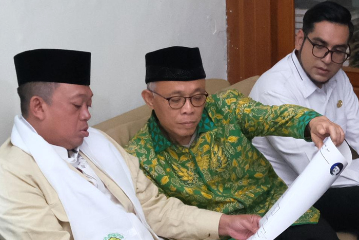 Wakil Wali Kota Sukabumi Bobby Maulana bersama Menteri ATR/ BPR Nusron Wahid.
