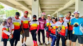 Foto bersama Komunitas Sepeda, Planet Gowes 45/83 Jakarta. 
