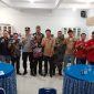 Forum RT/RW Kelurahan Karamat, Kecamatan Gunungpuyuh, Kota Sukabumi usai menggelar audensi dengan pihak SMAN 2, pada Kamis (26/6). Foto: Nuria Ariawan.