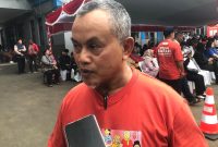 Ketua PMI Kota Sukabumi, H. Suranto Sumowiryo, saat diwawancarai awak media. Foto: Nuria Ariawan.