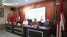 Wakil Wali Kota Sukabumi Bobby Maulana, menghadiri penandatanganan perjanjian kerja sama antara Sekretariat DPRD dan Kejari yang dilaksanakan di kantor Kejari, pada Senin (14/7). Foto: Humas Pemkot Sukabumi.