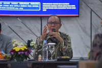 Wali Kota Sukabumi, Ayep Zaki, saat memberikan sambutan dalam bimtek pelaporan inovasi daerah yang dilaksanakan di Bappeda, pada Kamis (24/7). Foto: Humas Pemkot Sukabumi.