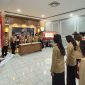 Upacara Pelantikan Pengurus Pramuka Gugus Depan 04.077-04.078 Pangkalan Lapas Kelas IIB Sukabumi Masa Bakti 2025-2027, yang digelar di aula Lapas, pada Rabu (30/07). Foto: Humas Lapas Sukabumi.