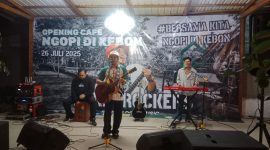 Live musik Ngopi di Kebon Awi di Kelurahan Karang Tengah, Kecamatan Gunungpuyuh, Kota Sukabumi.