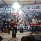 Live musik Ngopi di Kebon Awi di Kelurahan Karang Tengah, Kecamatan Gunungpuyuh, Kota Sukabumi.
