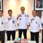 Poto bersama Wali Kota Sukabumi, Ayep Zaki, dan Kepala Lapas Kelas IIB Sukabumi, Budi Hardiono, beserta jajaran usai melakukan audiensi, pada Rabu (30/7). Foto: Humas Lapas Sukabumi.