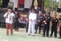 Penutupan Milangkala ke-7 Paguyuban Padjadjaran Anyar di Palabuhanratu meriahkan budaya, meski Abah Firman kecewa kepala daerah tak hadir.