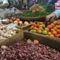 Sejumlah harga bapokting yang dijual di Pasar Kota Sukabumi. Foto: Boy
