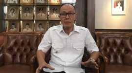 Wali Kota Sukabumi, Ayep Zaki, saat diwawancarai. Foto: Nuria Ariawan.