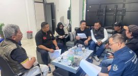 Dishub dan PWI Kota Sukabumi menggelar rapat persiapan dalam rangka Harhubnas 2025 yang digelar di kantor Dishub, pada Jumat (8/8). Foto: Nuria Ariawan.
