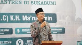 Wali Kota Sukabumi, Ayep Zaki, saat memberikan sambutan dalam Halaqoh Transformasi untuk Kebangkitan Pondok Pesantren yang digelar di salah satu hotel di Jalan Siliwangi, pada Kamis (14/8). Foto: Humas Pemkot Sukabumi.