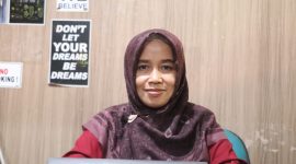 Kepala Bidang KB DP2KBP3A Kota Sukabumi, Ken Siti Hindun, saat diwawancarai. Foto: Istimewa