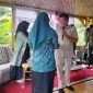 Anggota DPRD Kabupaten Sukabumi, Teddy Setiadi saat melaksanakan reses di Kampung Pasir Beliung, Desa Bojongkokosan, Kecamatan Parungkuda, Kabupaten Sukabumi, belum lama ini.  
