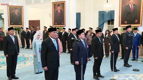 Presiden Prabowo Subianto melakukan reshuffle Kabinet Merah Putih di Istana Kepresidenan Jakarta, pada Rabu (17/9) kemarin. Foto: Sekretariat Presiden.
