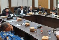 Suasana ruang rapat utama DPRD Kota Sukabumi bersama tim TKPP.