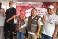 Direktur RSUD R. Syamsudin, SH, dr. Yanyan Rusyandi (mengenakan topi putih, red) saat menghadiri Hari Bakti Dokter Indonesia ke-117, di Lapang Merdeka, pada Sabtu (10/11). 

