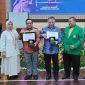Foto bersama seusai PT Jamkrindo anggota holding IFG memberikan literasi publik tentang industri penjaminan dan kontribusinya terhadap perekonomian nasional, di Fakultas Hukum Universitas Andalas, Padang, Sumatera Barat.