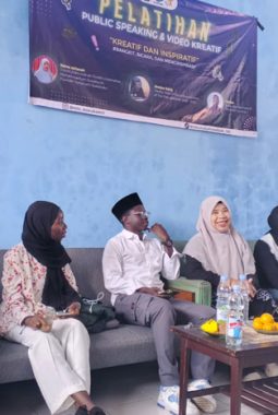 35 Pelajar Kota Sukabumi Dilatih Public Speaking & Video Kreatif, Hadirkan Pemateri Internasional