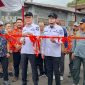Wali Kota Sukabumi, H. Ayep Zaki, didampingi Wakil Wali Kota Bobby Maulana, beserta jajaran Forkopimda, saat meresmikan Jembatan Kopeng di Kelurahan Karamat, Kecamatan Gunungpuyuh, pada Kamis (6/11). Foto: Boy