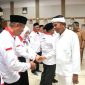 Gubernur Jawa Barat, H. Dedi Mulyadi, menghadiri pelantikan pengurus DPC APDESI Merah Putih Kabupaten Sukabumi periode 2025-2030 resmi dilantik di Aula Setda Kabupaten Sukabumi, pada Senin (1/12). Foto: Istimewa.