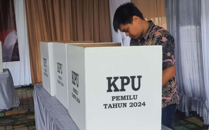 Ilustrasi. Proses pencoblosan pada gelaran Pilkada serentak 2024. Foto: Istimewa.