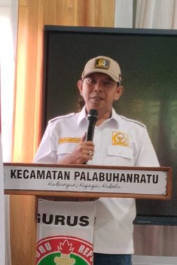 Sekolah, Ayah, dan PGRI, Kisah Emosional Iman Adinugraha di Palabuhanratu