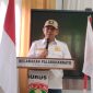 Anggota DPR RI Fraksi Partai Demokrat, Iman Adinugraha memberikan arahan dalam momentum konferensi PGRI Cabang Palabuhanratu.
