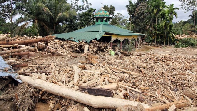 Dampak bencana yang terjadi di tanah Sumatra. Foto: Istimewa.