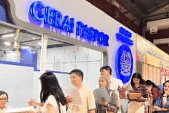 layanan paspor di ruang publik setiap hari Sabtu, tepatnya di Tangcity Mall.