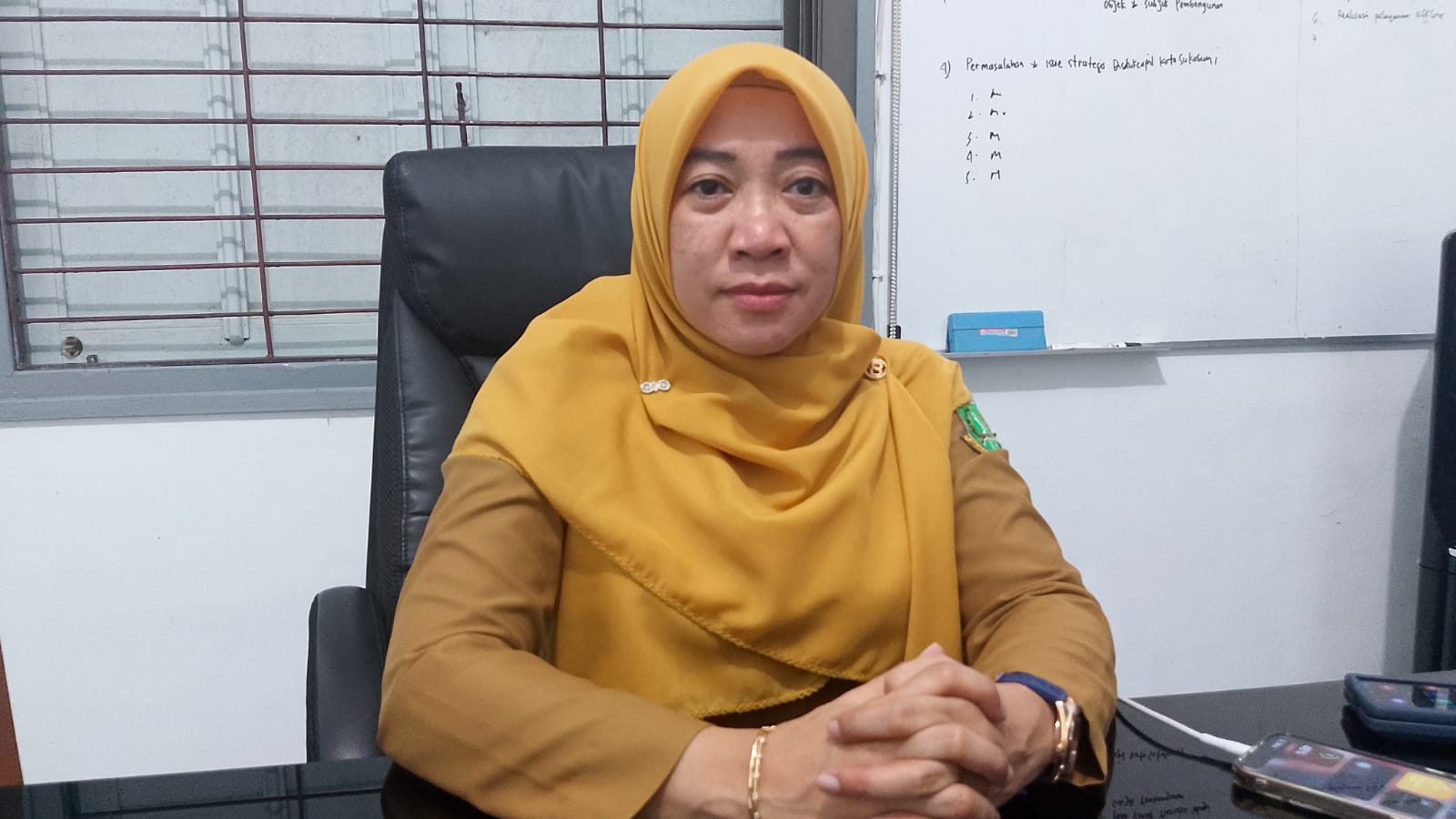 Plt Kepala Disdukcapil Kota Sukabumi, Reni Rosyida Muthmainnah. Foto: Nuria Ariawan.