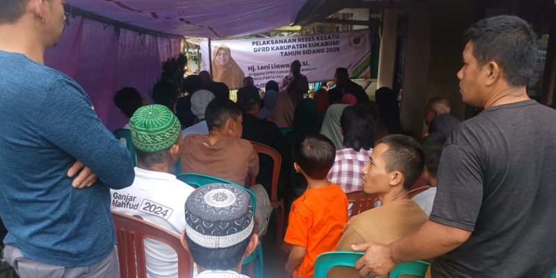 Anggota DPRD Kabupaten Sukabumi, Leni Liawati saat melaksanakan reses di wilayah Kecamatan Cisolok.