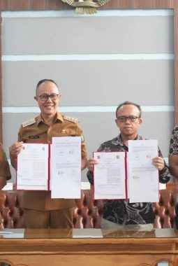 Perkuat SDM, Pemkot Sukabumi dan Universitas Nusa Putra Teken MoU Beasiswa