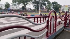 Pemasangan pagar sepanjang 117 meter di kawasan Lapang Merdeka Kota Sukabumi berhasil menurunkan volume sampah. Foto: Boy.