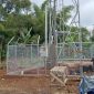 Bangunan tower telekomunikasi milik perusahaan XL di Kampung Ciseupan RT 04/04, Kelurahan Karang Tengah, Kecamatan Gunungpuyuh, Kota Sukabumi, yang kini terancam disegel karena tidak mengantongi izin PBG. Foto: Boy.