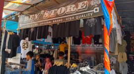 Suasana toko Bey Store di Pasar Marema Kota Sukabumi, tepatnya di Jalan Kapten Harun Kabir, pada Senin (16/3). Foto: Nuria Ariawan.