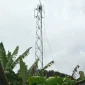 Bangunan tower telekomunikasi milik perusahaan XL yang berlokasi di Kampung Ciseupan RT 04/04, Kelurahan Karang Tengah, Kecamatan Gunungpuyuh, Kota Sukabumi. Foto: Istimewa.