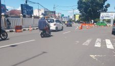 Zebra cross yang sudah memudar didepan Mapolres Sukabumi Kota. Foto: Boy