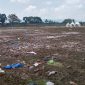 Kondisi Stadion Surya Kencana di Kecamatan Warudoyong, Kota Sukabumi, yang mengalami kerusakan usai digunakan sebagai lokasi konser. Foto: Boy
