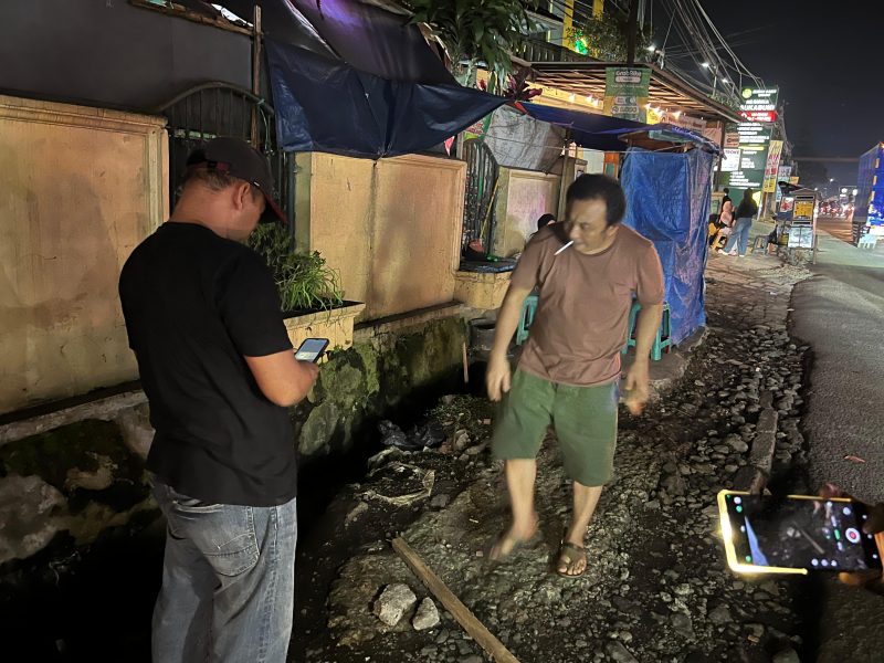 TKP aksi penganiayaan seorang pria di ruas Jalan Sukaraja, Kabupaten Sukabumi, tepatnya di sekitar Rumah Sakit Hermina, Sabtu (2/5). (Istimewa)