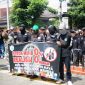 Ratusan massa dari Ormas Garis Sukabumi Raya mendesak pemerintah menegakkan Perda larangan peredaran mihol saat melakukan aksi unjuk rasa di depan Balai Kota, Selasa (5/5). (Istimewa)