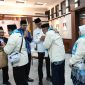 Pemkot Sukabumi resmi melepas 18 calon jemaah haji yang tergabung dalam Kloter 13 JKS untuk musim haji 1447 Hijriah/2026 Masehi di Ruang Utama Balai Kota, Kamis (7/5). (Dokpim Kota Sukabumi)