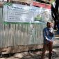 Pemerintah Kelurahan Gunungpuyuh melibatkan petugas Linmas untuk menjaga area pembuangan sampah liar di Jalan Brawijaya Kota Sukabumi. (Istimewa)