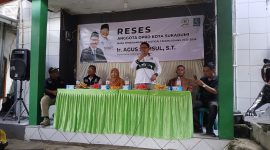 Anggota DPRD Kota Sukabumi dari Fraksi PKB, Agus Samsul, saat menggelar reses masa persidangan ke-III tahun sidang 2025–2026, di Kampung Situawi Pasir RW 11, Kelurahan Karang Tengah engah, Kecamatan Gunungpuyuh, Minggu (24/5). (Foto: Istimewa)