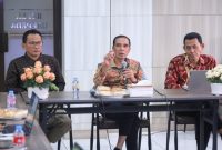 Kepala Bappeda Kota Sukabumi, Hasan Asari (tengah), menghadiri kegiatan sosialisasi verifikasi Renja PD Tahun 2027 yang diikuti seluruh perwakilan SKPD. (Istimewa)