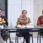 Kepala Bappeda Kota Sukabumi, Hasan Asari (tengah), menghadiri kegiatan sosialisasi verifikasi Renja PD Tahun 2027 yang diikuti seluruh perwakilan SKPD. (Istimewa)