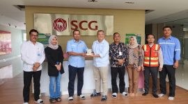 Foto bersama Anggota DPR RI Iman Adinugraha bersama SCG Cikembar