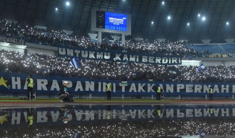 Persib kontra Persijap Jepara di Stadion Gelora Bandung Lautan Api (GBLA) dihadiri ribuan Bobotoh, Sabtu (23/)5). (Dok. Persib)