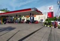 Ilustrasi sejumlah pengendara memadati SPBU untuk mengisi BBM di stasiun pengisian bahan bakar. (Foto: Istimewa)