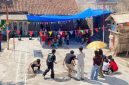 Suasana kemeriahan warga RW 10, Kelurahan/Kecamatan Gunungpuyuh, Kota Sukabumi saat menggelar perlombaan tradisional dalam rangka HUT ke-81 RI, Minggu (9/8). (Foto: Boy)