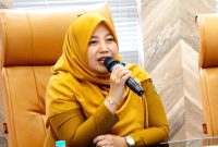Kepala Dinkes Kota Sukabumi, Ida Halimah, saat memberikan sambutan dalam kunjungan kerja Komisi III DPRD dengan agenda rapat kerja yang digelar di Ruang Pertemuan Bawah Dinkes, Senin (3/8). (Foto: Istimewa)